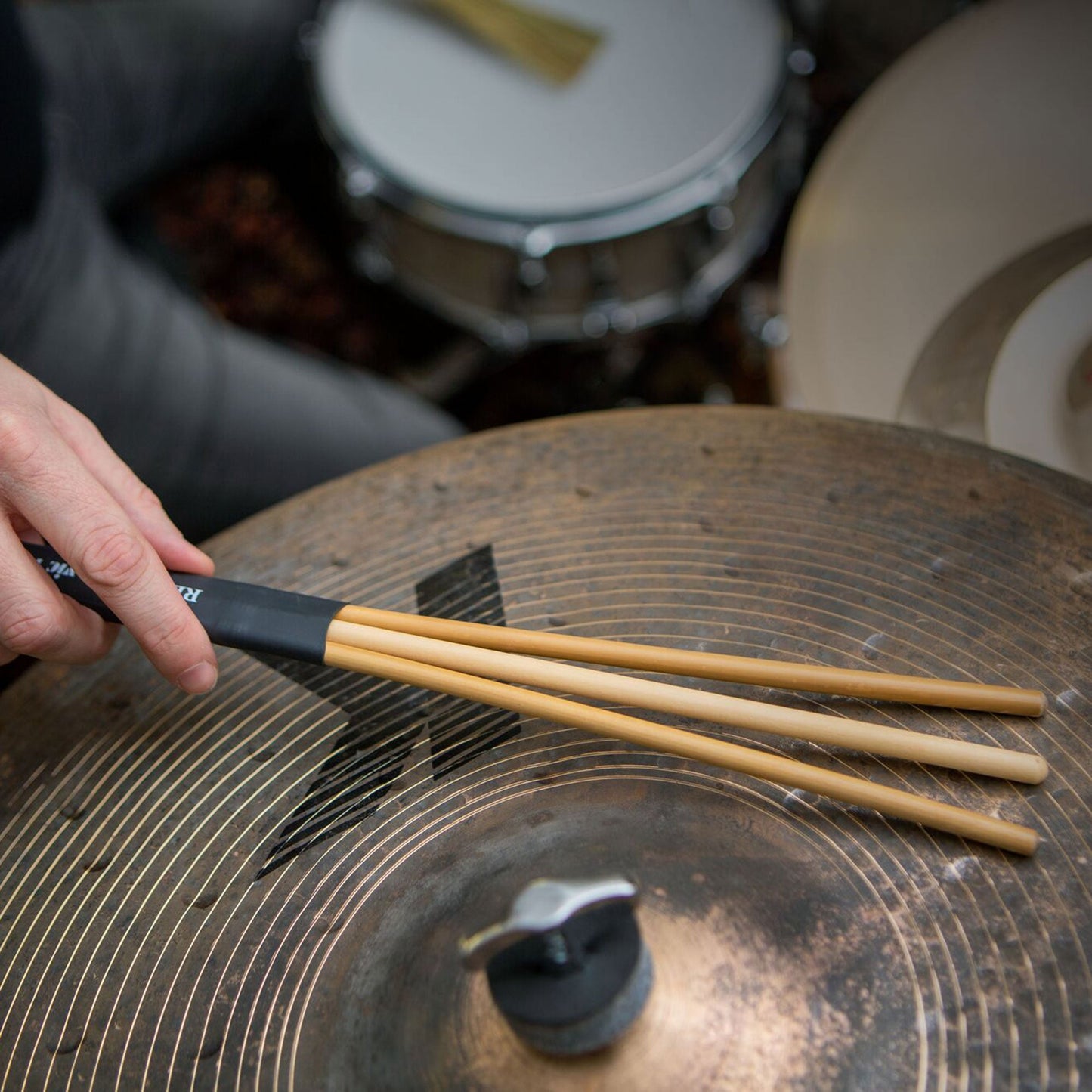 Escobillas Vic Firth RE·MIX RM4 - rattan/birch