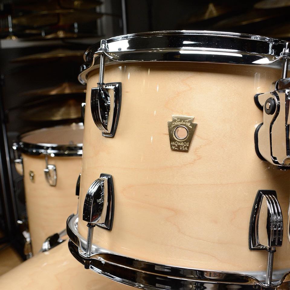 Shell pack Ludwig Classic Maple Natural Maple Satin 12/13/16/14/22 - con tarola