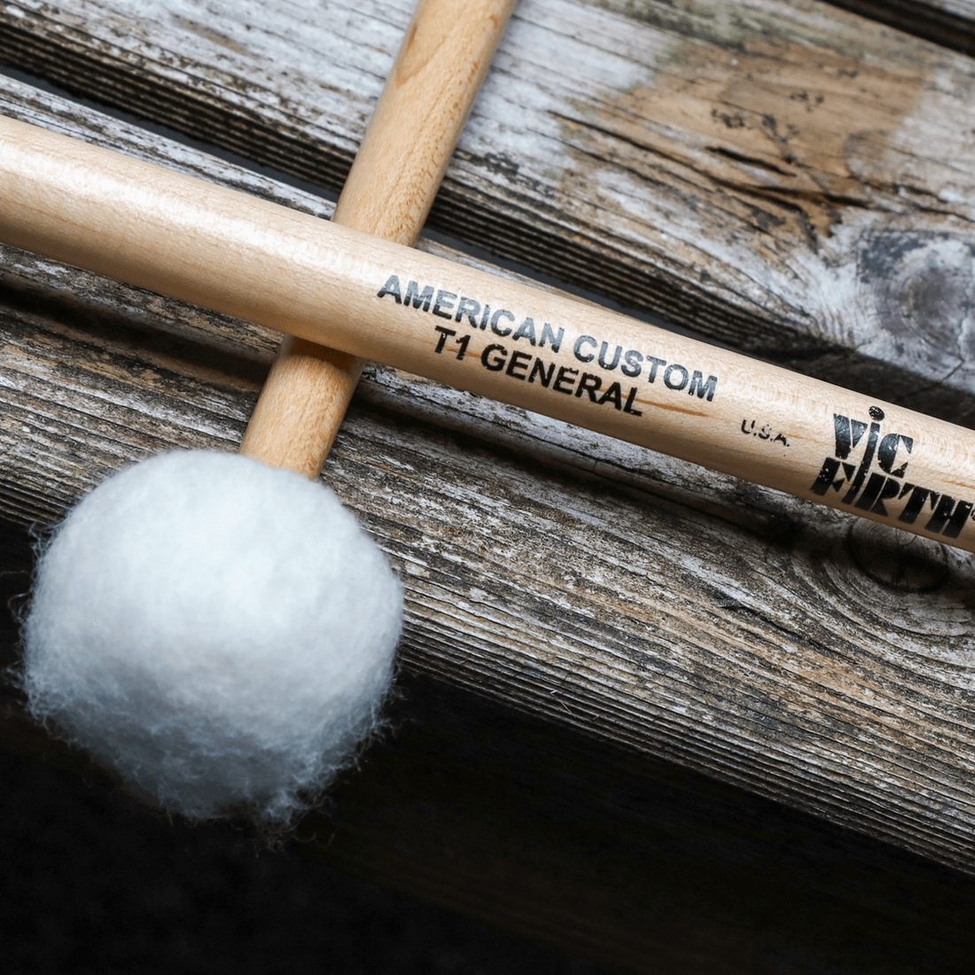 Baquetas para timbal de orquesta Vic Firth American Custom Timpani General Mallets T1 - medium/hard, propósito general, articulación rítmica