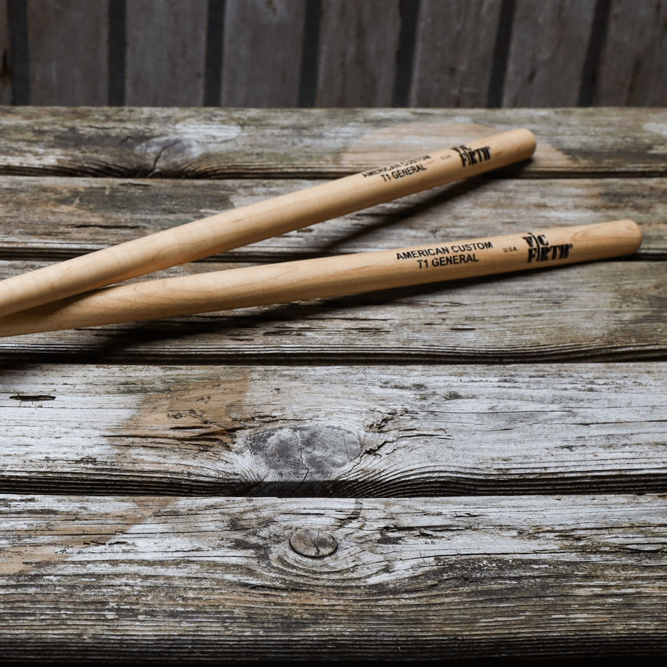 Baquetas para timbal de orquesta Vic Firth American Custom Timpani General Mallets T1 - medium/hard, propósito general, articulación rítmica