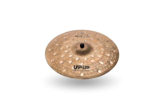 Platillo UFiP serie Experience Blast Crash Extra Dry 18 pulgadas
