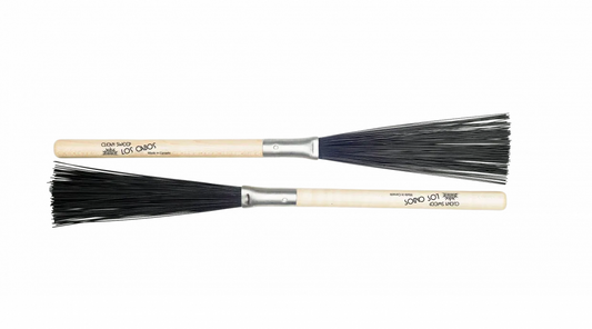 Escobillas Los Cabos Clean Sweep - manija de maple, alambres fijos de nylon negro