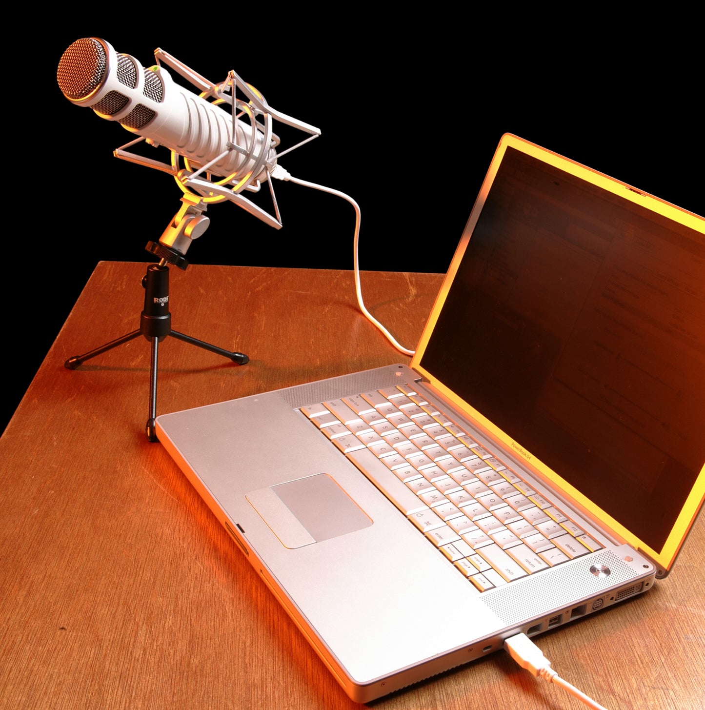 Micrófono broadcast RØDE Podcaster - Demo