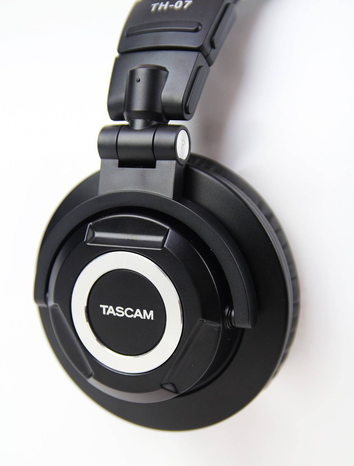Audífonos de alta definición TASCAM TH-07